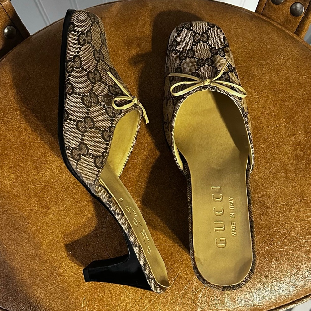 Vintage Gucci Kitten Heels